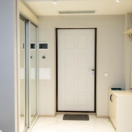 Жк «Сонячний Квартал» Appartement Solochyn Buitenkant foto