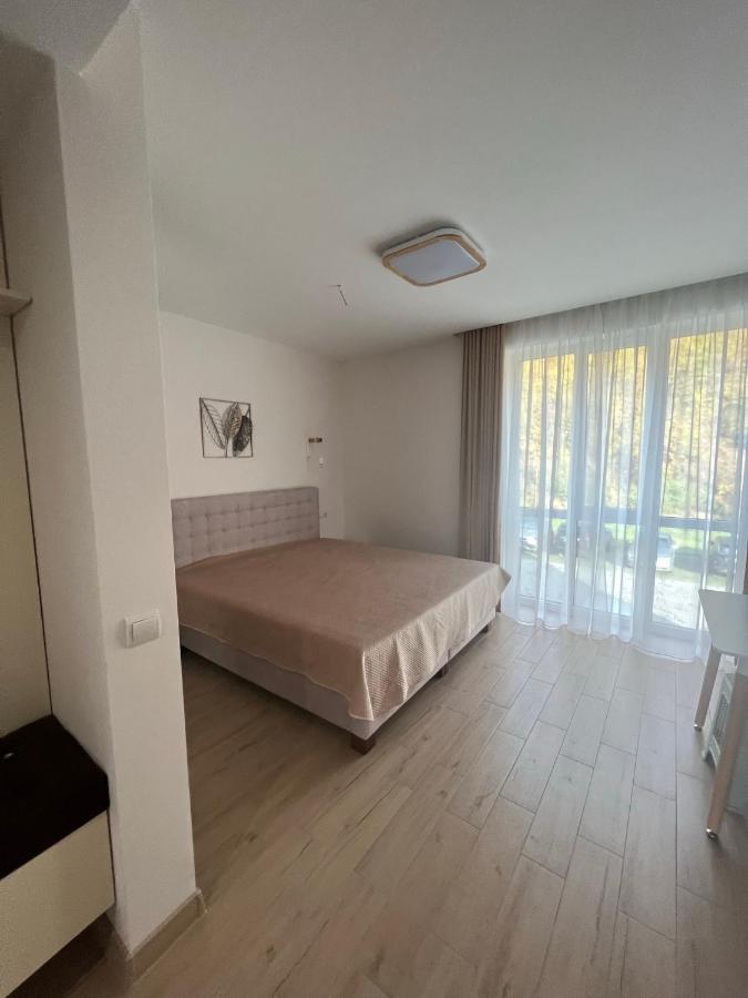 Жк «Сонячний Квартал» Appartement Solochyn Buitenkant foto