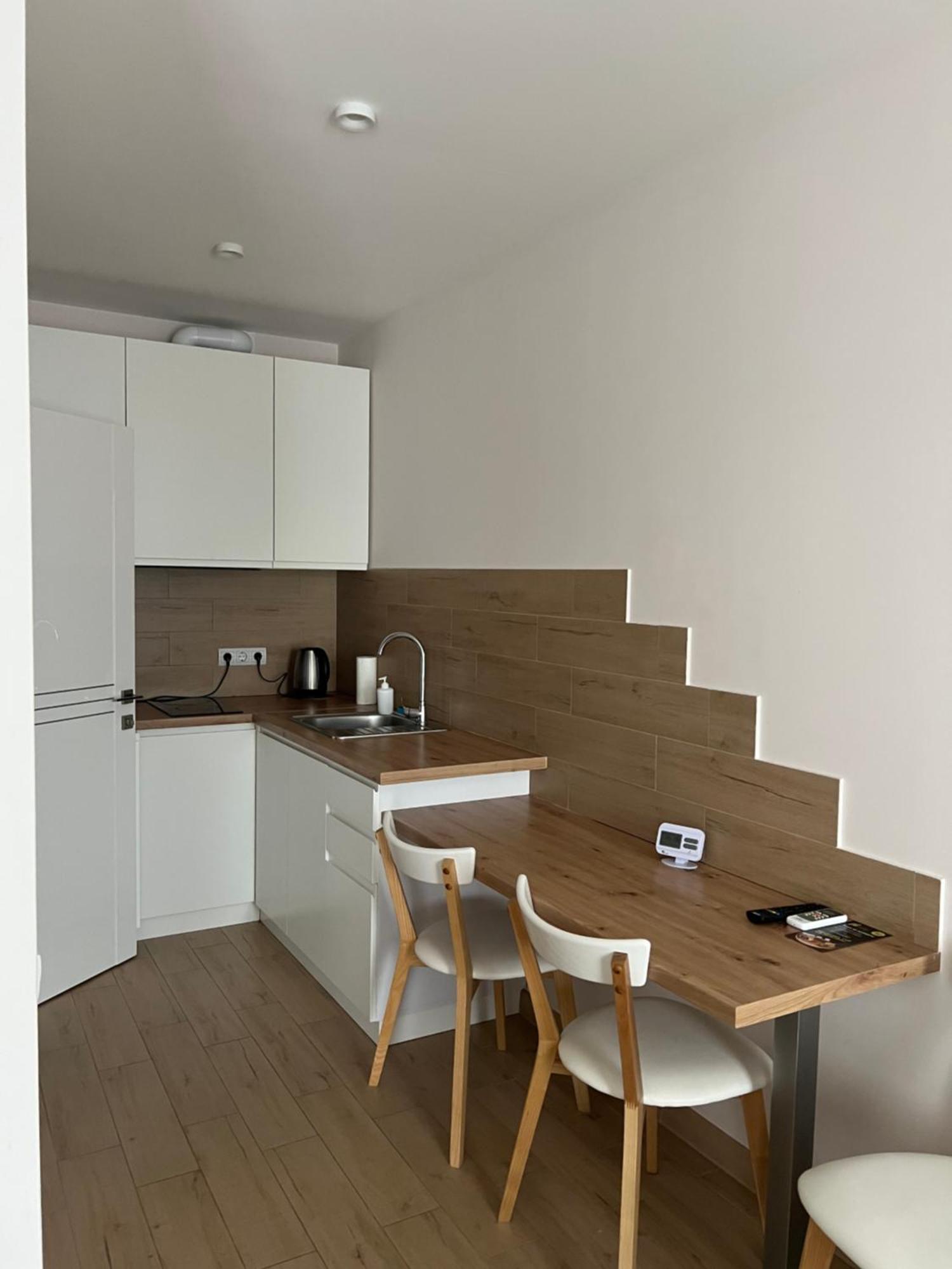 Жк «Сонячний Квартал» Appartement Solochyn Buitenkant foto