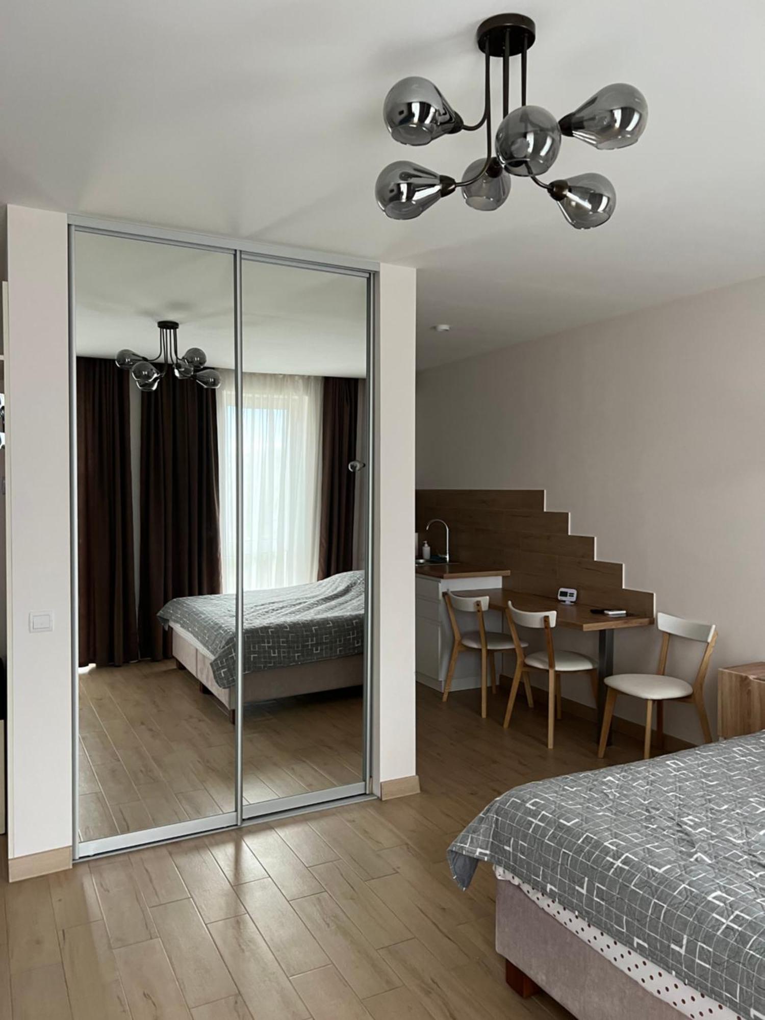 Жк «Сонячний Квартал» Appartement Solochyn Buitenkant foto