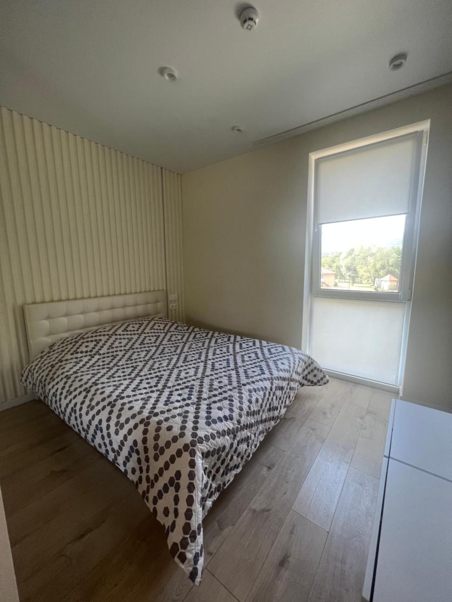 Жк «Сонячний Квартал» Appartement Solochyn Buitenkant foto
