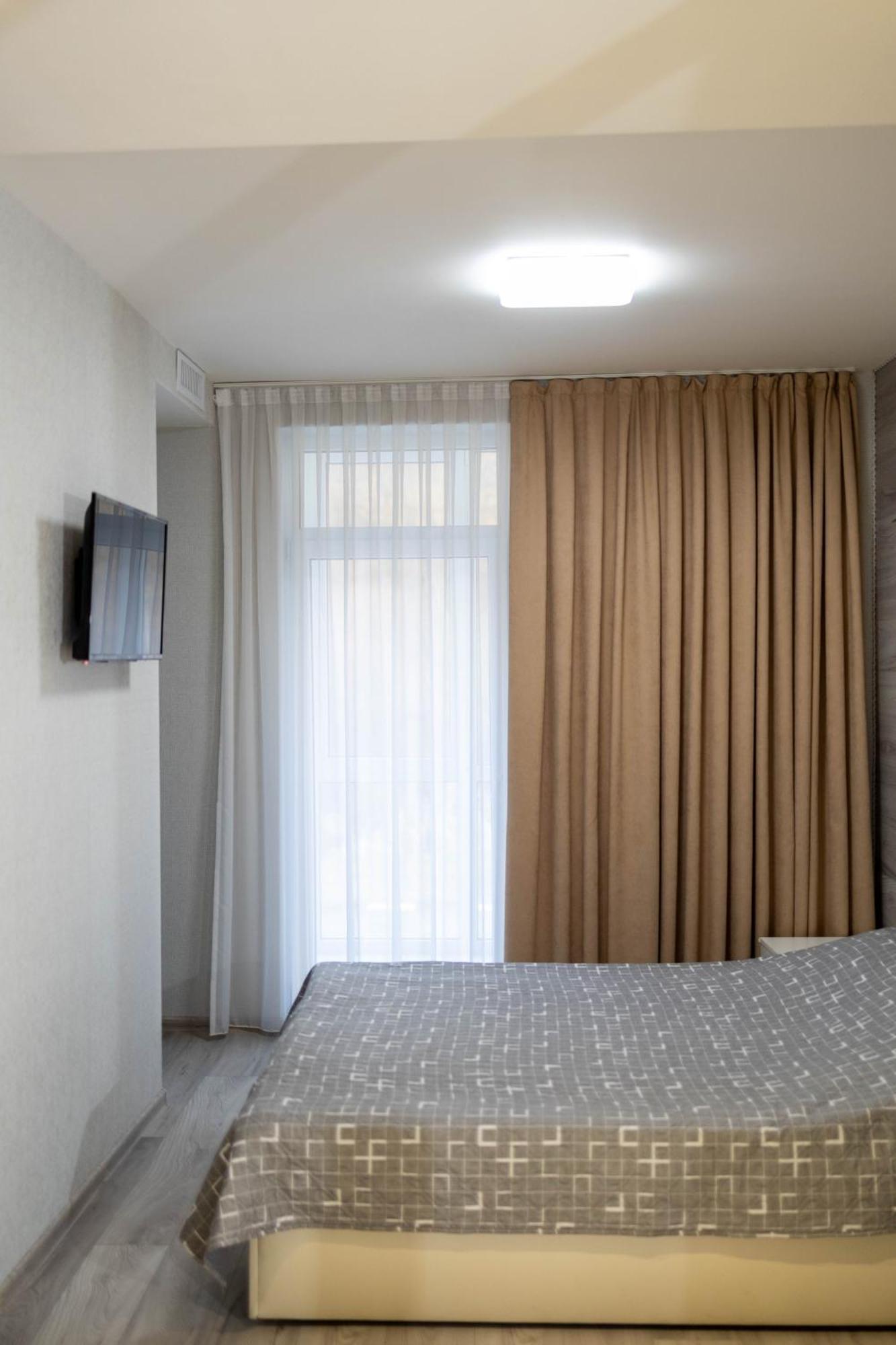Жк «Сонячний Квартал» Appartement Solochyn Buitenkant foto
